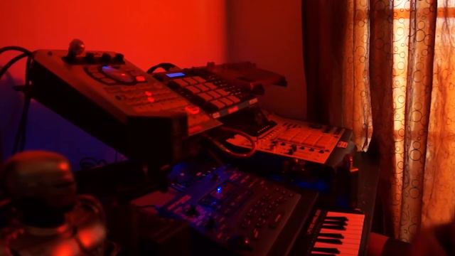 SP 404 + MPC 500 + ZOOM ST 224 (live Performance) смотреть онлайн