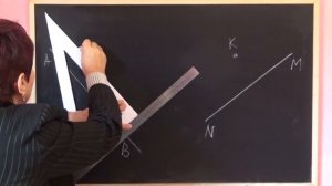 ПОСТРОЕНИЕ ПАРАЛЛЕЛЬНЫХ ПРЯМЫХ С ПОМОЩЬЮ УГОЛЬНИКА И ЛИНЕЙКИ. Примеры | МАТЕМАТИКА 6 класс