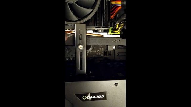Как удалить держатель видеокарты в корпусах Gamemax смотреть онлайн