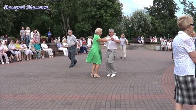 Жарко не только на улице, жарко на танцах!!! смотреть онлайн