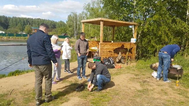 Рыбалка и шашлыки в Пирогово смотреть онлайн