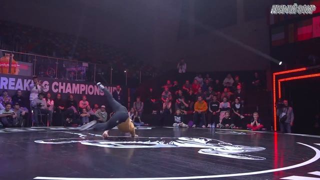 Shortyfingerz (One Peace Yes) vs Grom (Outstanding) ★ Top 8 BBoys Solo ★ 2021 ROBC x WDSF смотреть онлайн