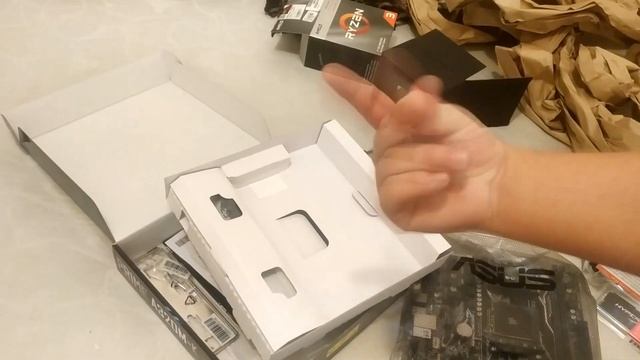 UNBOXING | RYZEN 3 3200G | MOTHERBOARD ASUS A320M-K Y MUCHO MAS!! смотреть онлайн