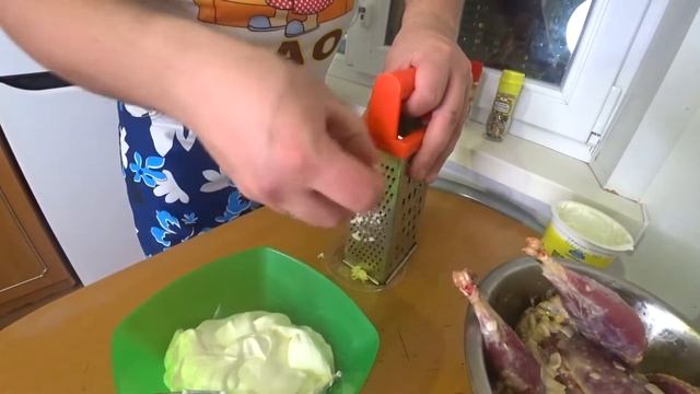 Фазан запеченный в духовке под сметано-чесночным соусом. смотреть онлайн