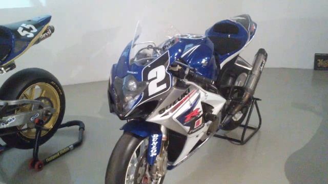 SUZUKI GSX-R 1000 2008 SERT musée des 24Heures du mans смотреть онлайн