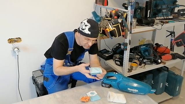 Makita CL107FD Аккумуляторный пылесос. смотреть онлайн