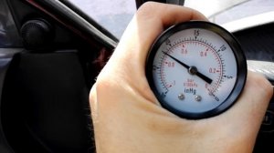 Диагностика вакуумметром разряжение во впускном коллекторе