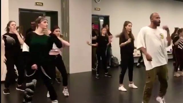 Мастер-класс Мигеля (Алина Павлючкова) смотреть онлайн