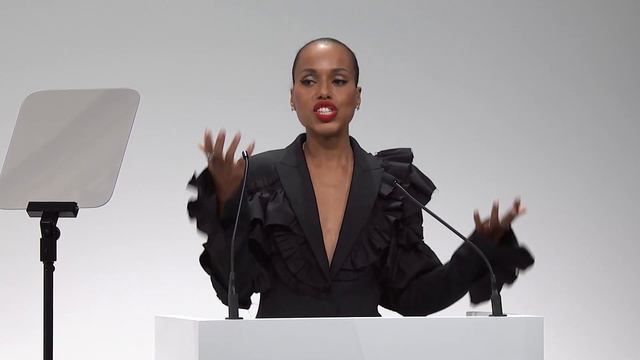 2022 CFDA FASHION AWARDS: Law Roach Receives Stylist Award смотреть онлайн