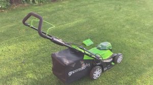 Обзор аккумуляторной газонокосилки greenworks