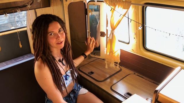 VANAGON TOUR | 1981 Volkswagen Vanagon Westfalia смотреть онлайн