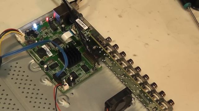 Регистратор ds-7116HWI-SH Восстанавливаем прошивку HIKVISION смотреть онлайн