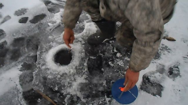 Рыбалка на щуку на жерлицы по первому льду смотреть онлайн