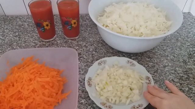 Очень вкусная тушеная капуста с куриной грудкой!!! смотреть онлайн