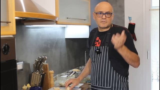 POLPETTE DI RICOTTA AL LIMONE e formaggio POLPETTE RIPIENE DI MOZZARELLA смотреть онлайн