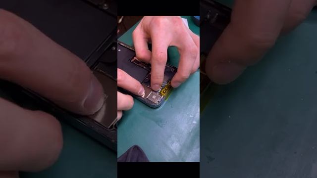 iPhone 13 Pro Max. Замена основной камеры после падения смотреть онлайн