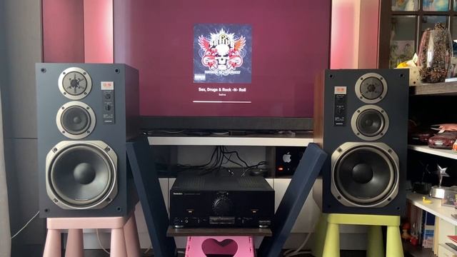 ONKYO D-5 смотреть онлайн