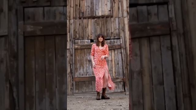 Ana De Armas's Stunning Dance Moves смотреть онлайн