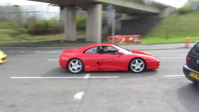 VW Polo vs Ferrari F355 смотреть онлайн