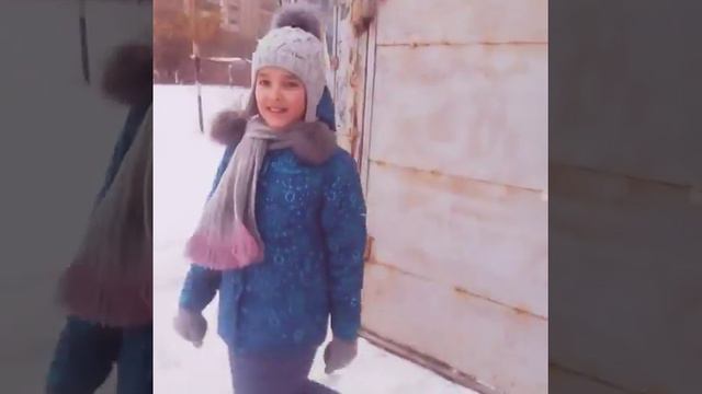 Мой первый клип: НЕ СУДИТЕ СТРОГО смотреть онлайн