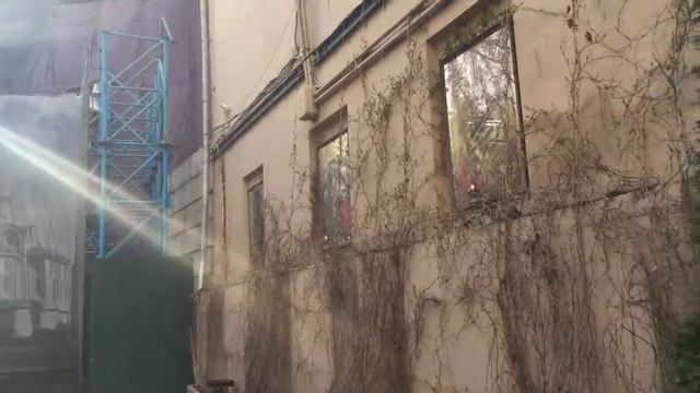 Путь к началу вечерней службы в Сретенском монастыре смотреть онлайн