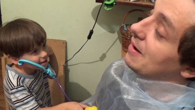 ИГРА С ПАПОЙ В ПАРИКМАХЕРА И ДОКТОРА ОДНОВРЕМЕННО! смотреть онлайн