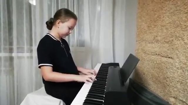 Дратинская Дарья, 9 лет К.Черни Этюд G-dur , Ф.Рыбицкий «Хохотушки» смотреть онлайн