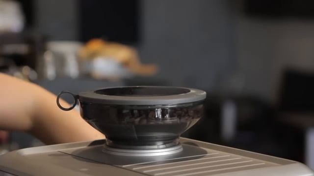 Perfect your latte art with Alex Stathis смотреть онлайн