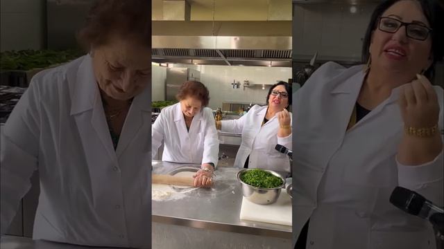 Сегодня мы делаем самый вкусный Женгялов хац (Ժենգյալով հաց). Рецепт Женгялов хац (хлеба с зеленью) смотреть онлайн