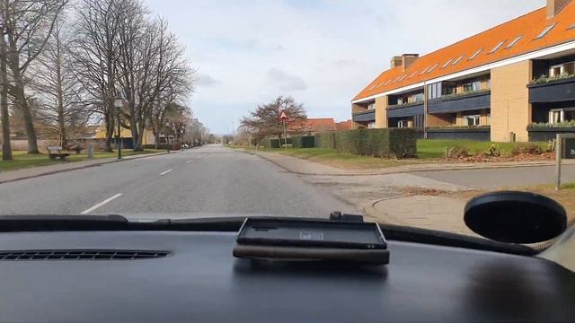 Едем в Ольборг- четвертый по величине город в Дании. По пути показываем вам город. смотреть онлайн