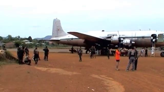Aerosol Colombia DC-6 Flight Villavicencio to Mitu смотреть онлайн