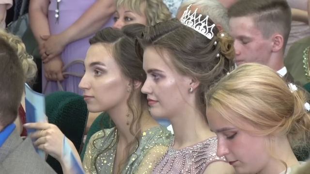 В Первомайском районе прошли выпускные балы смотреть онлайн