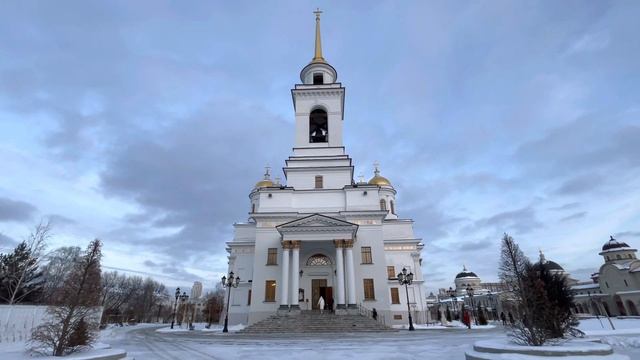 Колокольный звон в Ново-Тихвинском монастыре г.Екатеринбург смотреть онлайн