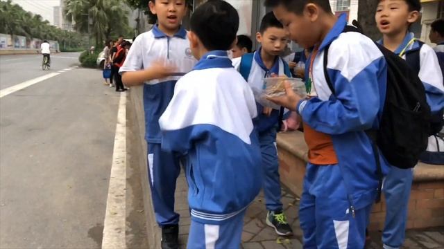 ВЛОГ: ЕМ УЛИТОК В КИТАЙСКОМ РЕСТОРАНЕ смотреть онлайн