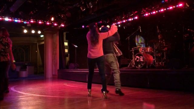 STAR PRINCESS CRUISES _THE STATIC BAND_ JIVE- ELECTRIC SLIDE DANCE 2019 смотреть онлайн