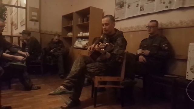 Армейские песни 61460. 2 батальон 5 рота. Под гитару смотреть онлайн