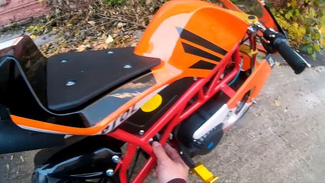 Детский бензиновый мотоцикл Motax 50 кубов в стиле Ducati смотреть онлайн