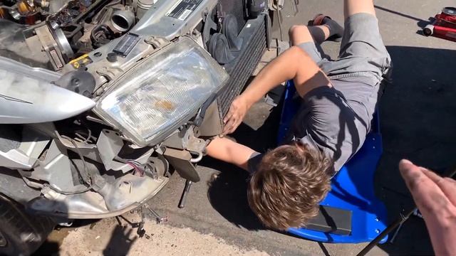 Saving Saabs Episode 3 - Tearing Down a Blown Motor смотреть онлайн