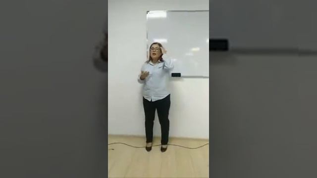 Первый постпромоушен после обучение Тонни Роббинса смотреть онлайн