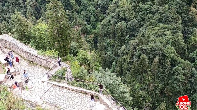 OTOSTOPLA RİZE YAYLALARINA ÇIKTIK - Karavanla Rize Gezimiz - Zil Kale - Elevit Yaylası смотреть онлайн