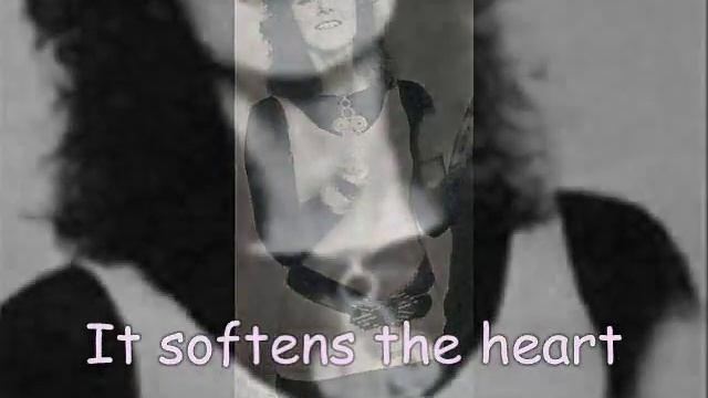 Anni-Frid Lyngstad - Nu visslar vi ett slag (subtitled) смотреть онлайн