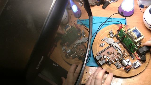 Куда делся цвет у TV SONY؟! (ремонт без паяльника))_0001 смотреть онлайн