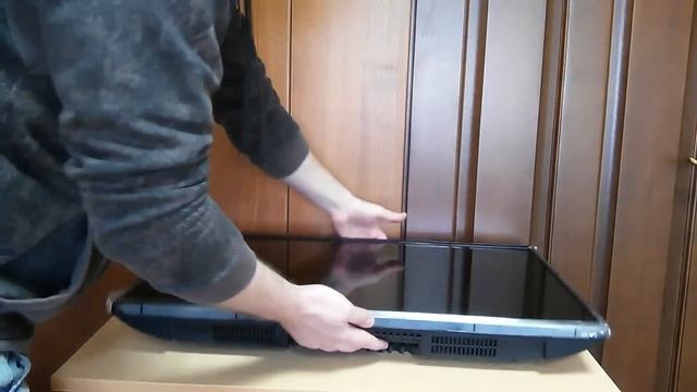 Samsung UE 32J5500 Обзор и распаковка UE32J5500, UE40J5500, UE48J5500, UE50J5500, UE55J5500 смотреть онлайн