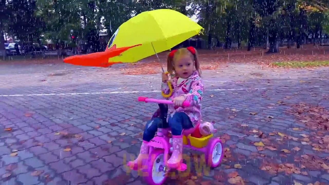 Настя в парке развозит зонтики куклам принцессам Диснея смотреть онлайн