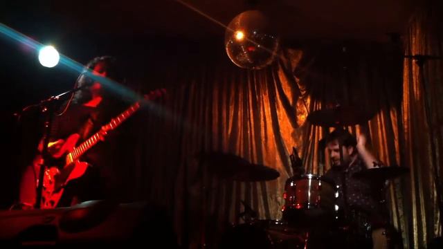 Kellie Lloyd live at The Grace Darling 15th June 2012 смотреть онлайн