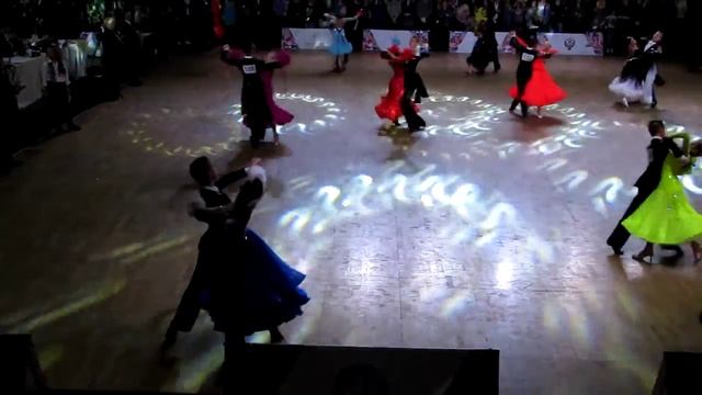 Медленный фокстрот (2) (Юниоры-2, ST) 1\4 финала Первенство Санкт-Петербурга 18.01.2020 смотреть онлайн