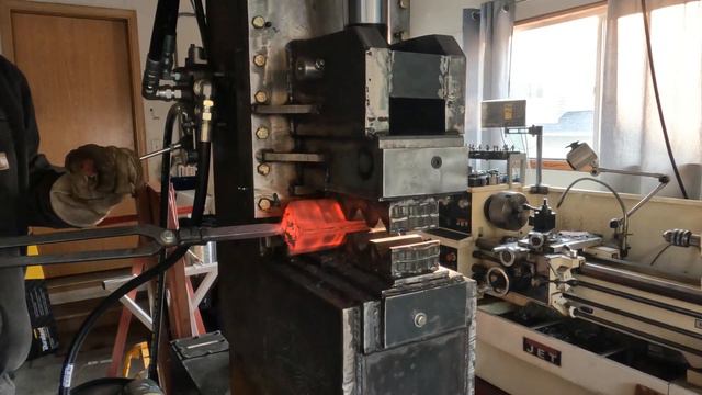 Forging Damascus from Ball Bearings! Bold pattern ! смотреть онлайн