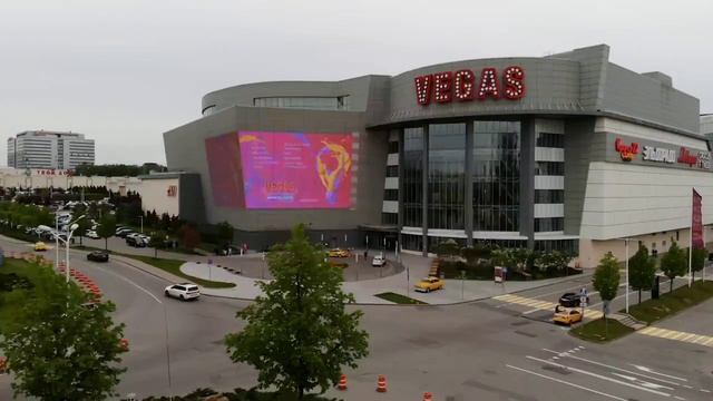 Медиафасад ТРК VEGAS Крокус Сити + парковка Крокус Экспо смотреть онлайн