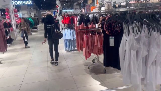 THE BIGGEST MALL IN UKRAINE AND IN EUROPE / Interesting Ukraine смотреть онлайн