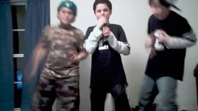 Three Crazy Cousins смотреть онлайн